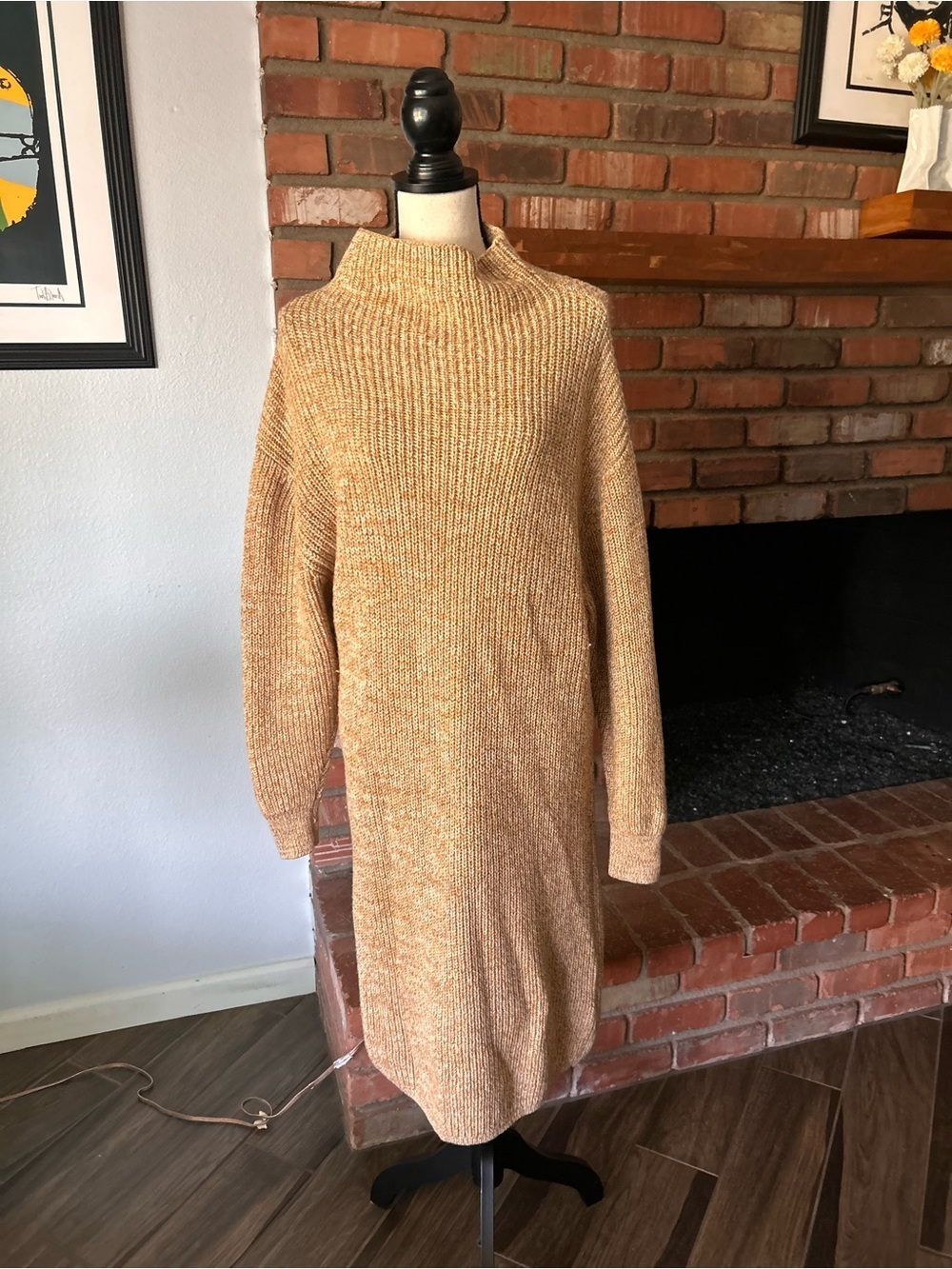 Aritzia Wilfred Danica Mock Neck 100% Merino Wool Sweater Dress in Gold Sz L